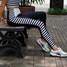 Load image into Gallery viewer, Iconic Legging Back/Stripes